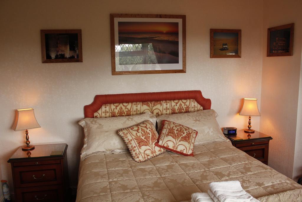 Pineview Guesthouse Poole Exterior foto